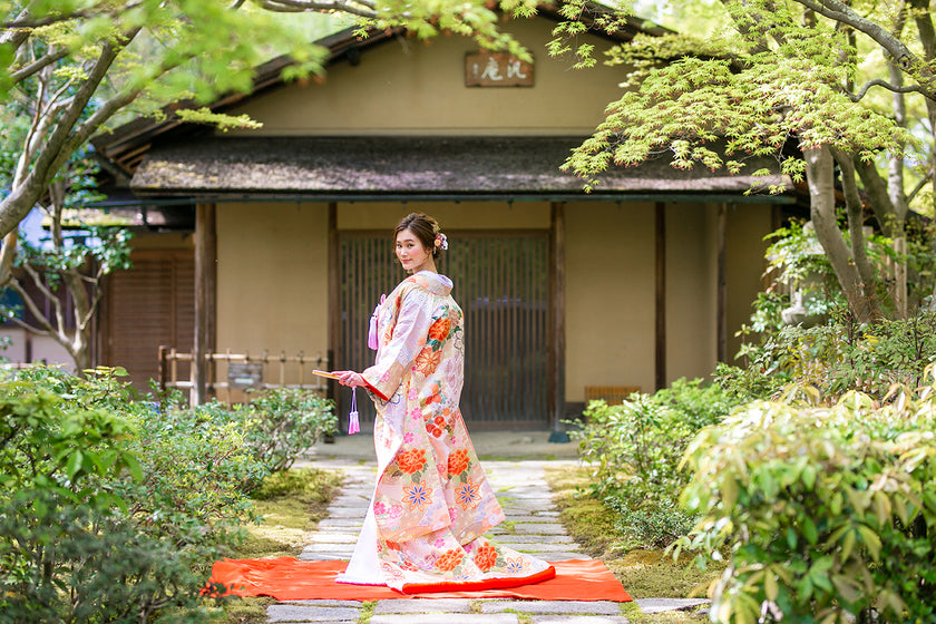 大阪/万博公園 Pre-Wedding Photo Package in Osaka