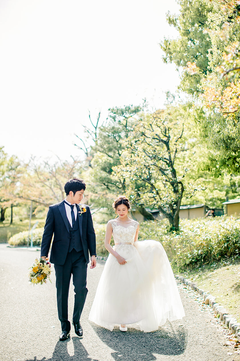 大阪/万博公園 Pre-Wedding Photo Package in Osaka
